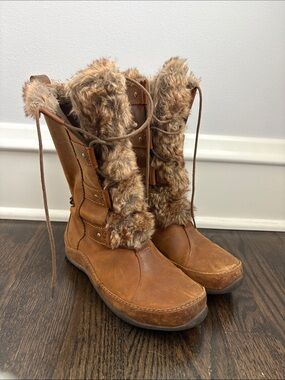 The North Face Women's Tan Faux-Fur Lace-Up Winter Boots